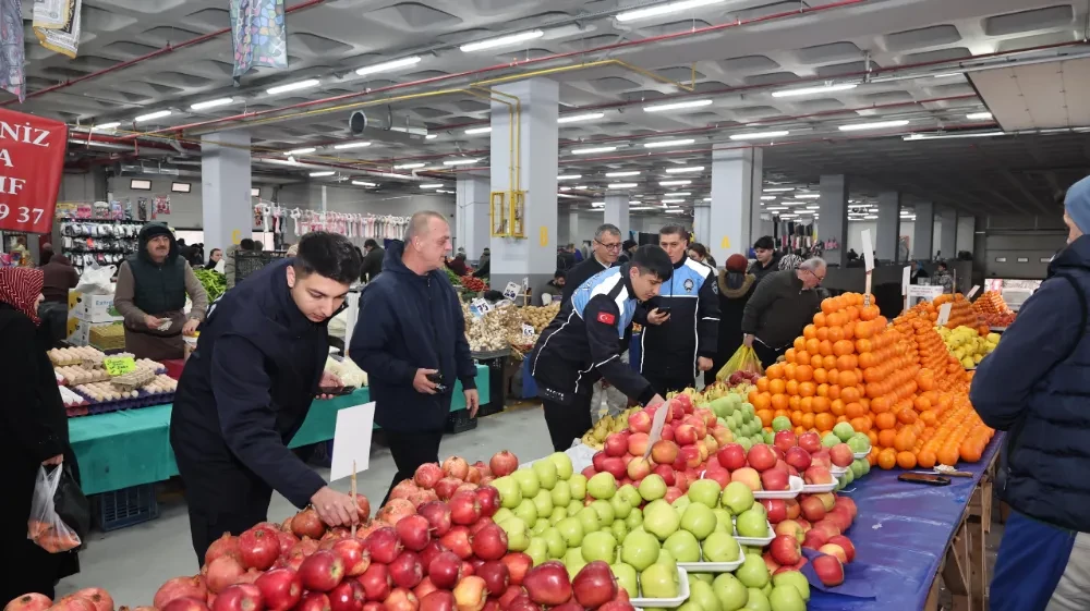  SULTANGAZİ BELEDİYESİ’NDEN MARKET VE PAZARLARA SIKI DENETİM