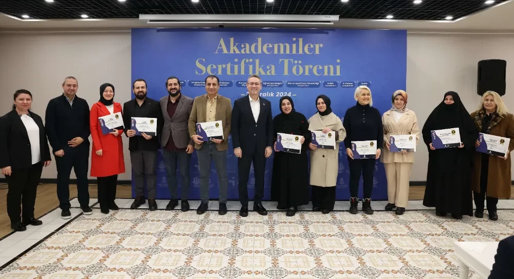 BAŞAKŞEHİRLİ AKADEMİ MEZUNLARI SERTİFİKALARINI ALDI!