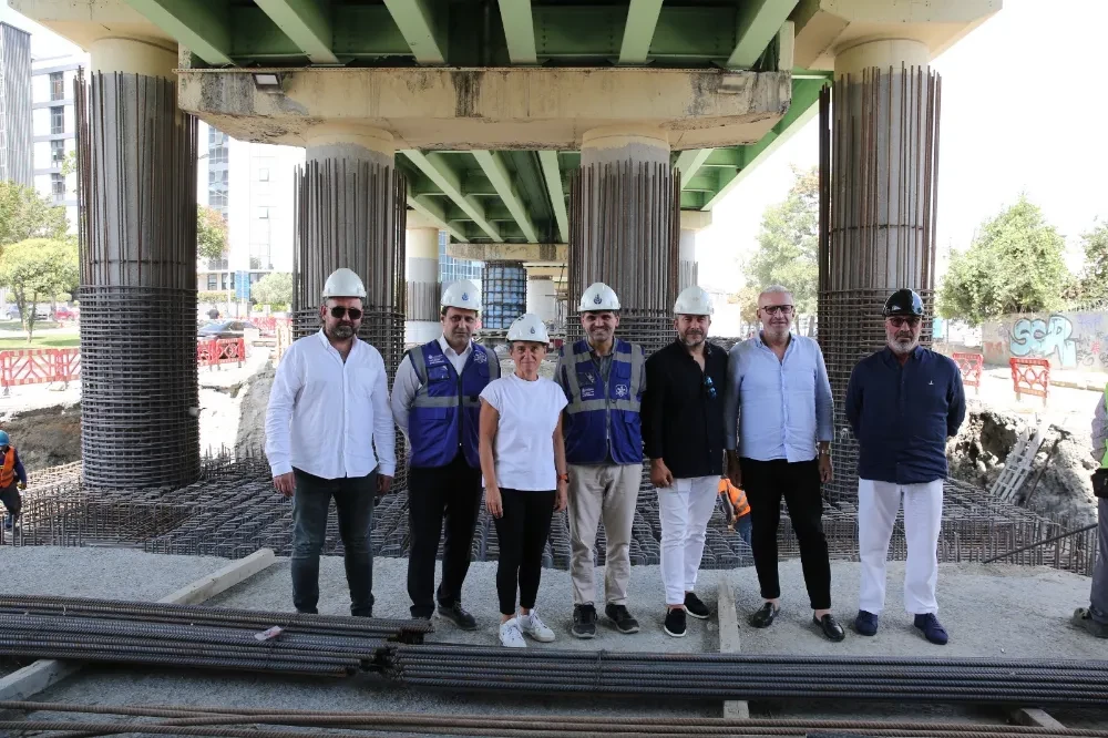 M1 METRO HATTININ VİYADÜKLERİ DEPREME KARŞI GÜÇLENDİRİLİYOR