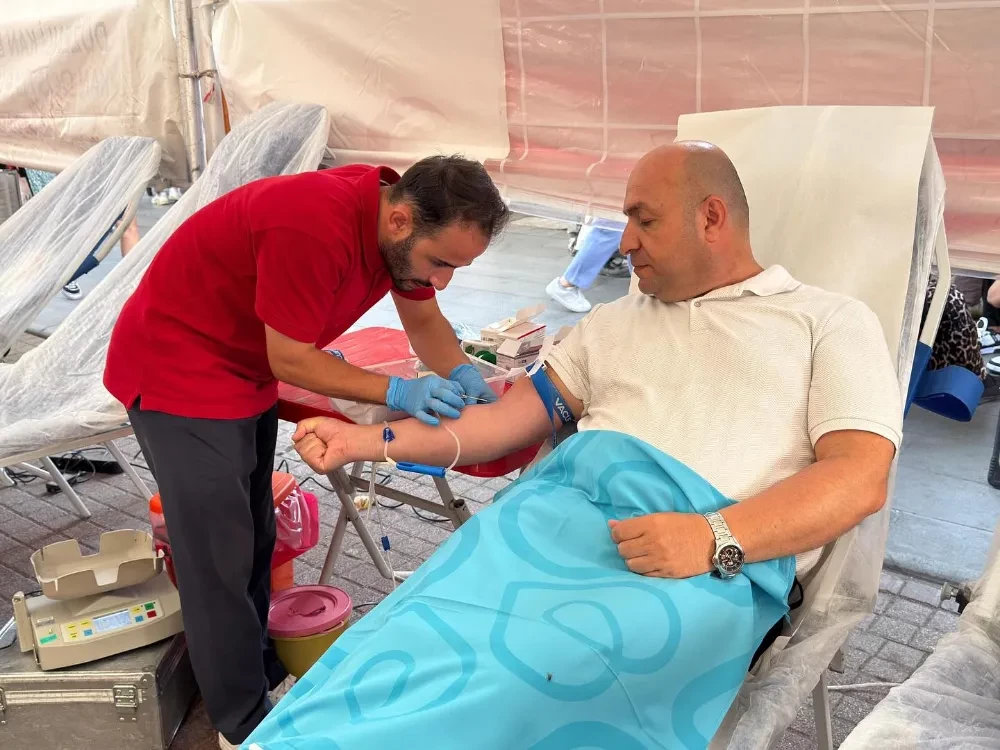 KAYMAKAM ÇİFTÇİ’DEN KAN BAĞIŞINA DESTEK