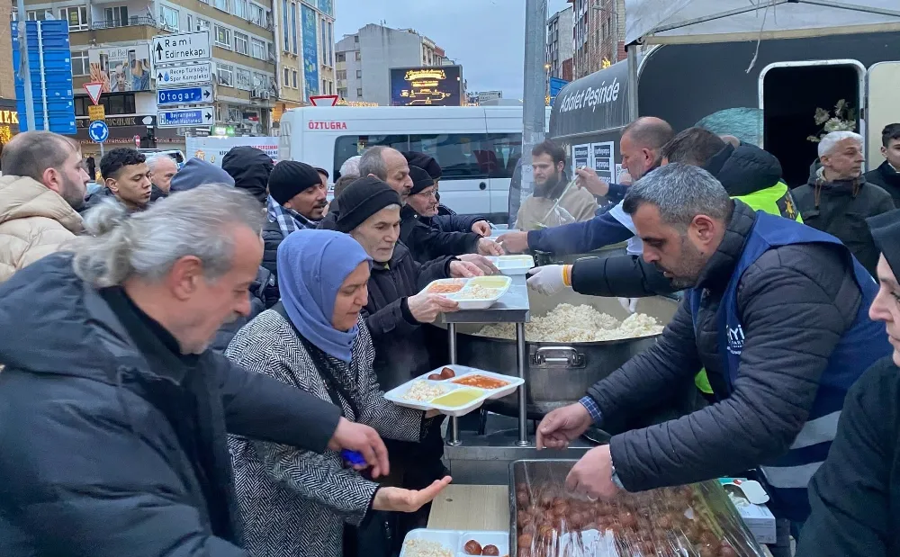 İYİ PARTİ BAYRAMPAŞA, AÇIK HAVA İFTARINDA BULUŞTU