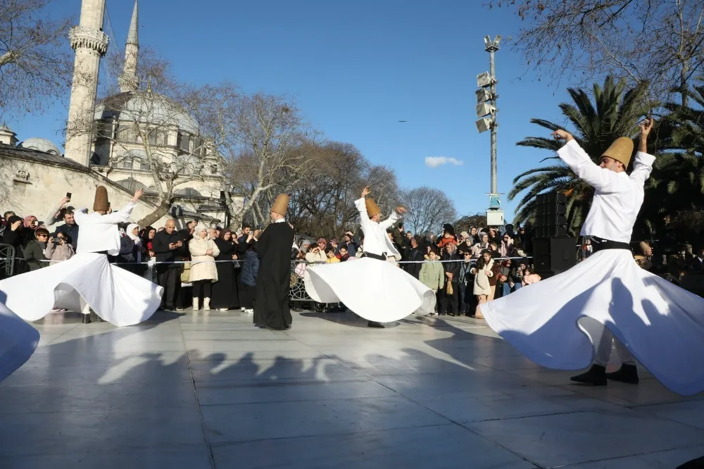 EYÜPSULTAN’DA SEMA GÖSTERİSİ BÜYÜLEDİ